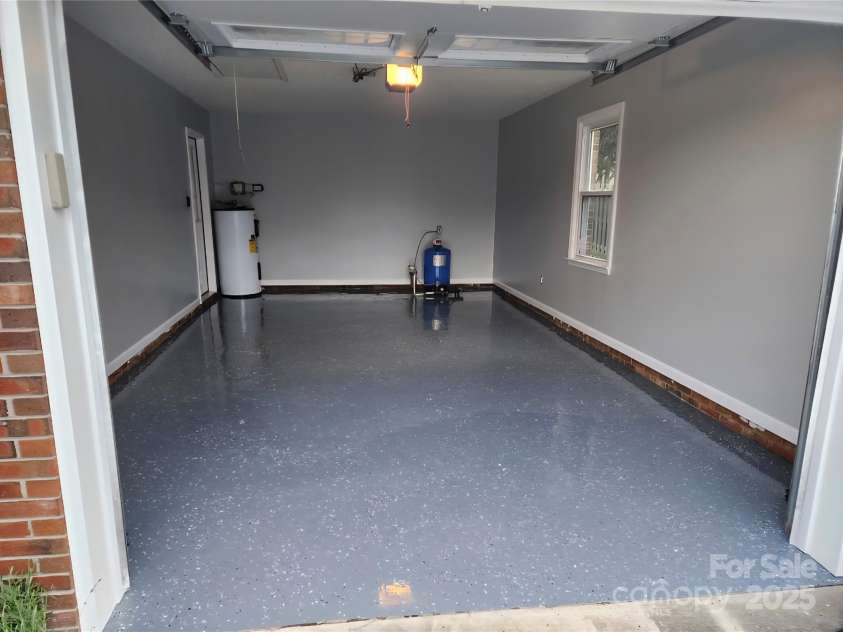 5202 Robin Lane, Randleman, NC 27317.  MLS# CAR4333825, YatesRealty ID 4069. 