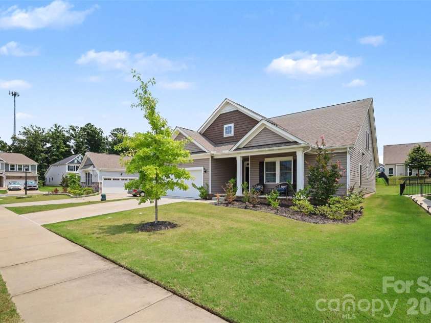 286 Heatherland Drive, Rock Hill, SC 29732.  MLS# CAR4408088, YatesRealty ID 40690. 