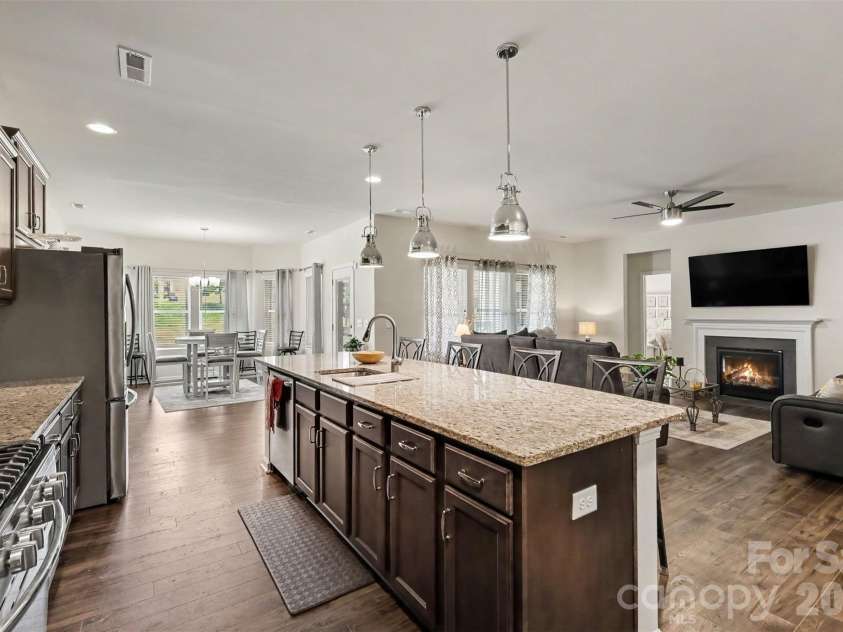 286 Heatherland Drive, Rock Hill, SC 29732.  MLS# CAR4408088, YatesRealty ID 40690. 