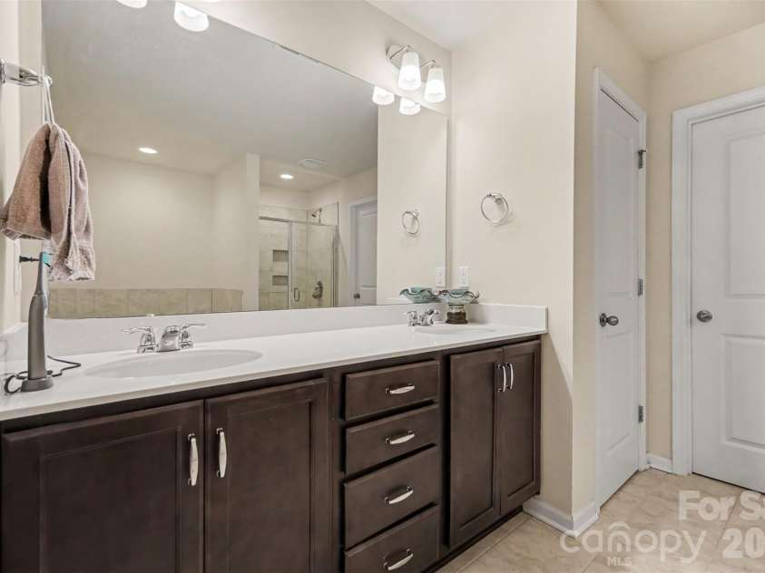 286 Heatherland Drive, Rock Hill, SC 29732.  MLS# CAR4408088, YatesRealty ID 40690. 