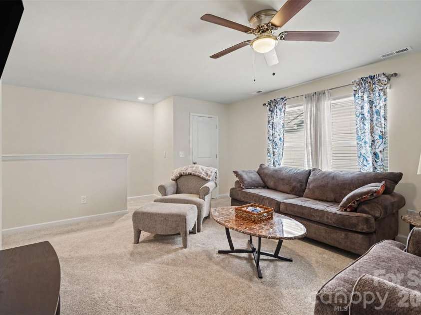 286 Heatherland Drive, Rock Hill, SC 29732.  MLS# CAR4408088, YatesRealty ID 40690. 
