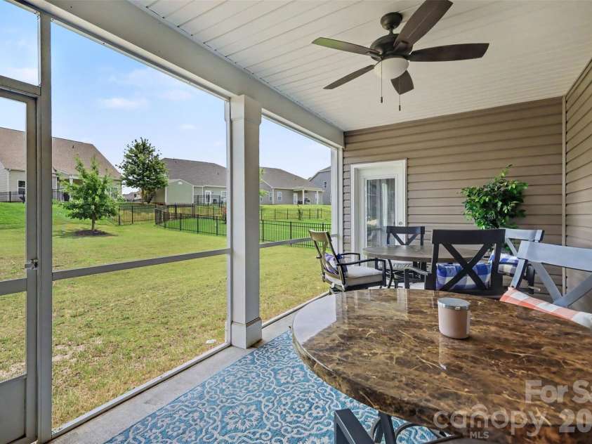 286 Heatherland Drive, Rock Hill, SC 29732.  MLS# CAR4408088, YatesRealty ID 40690. 