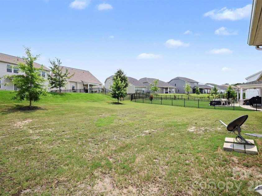 286 Heatherland Drive, Rock Hill, SC 29732.  MLS# CAR4408088, YatesRealty ID 40690. 