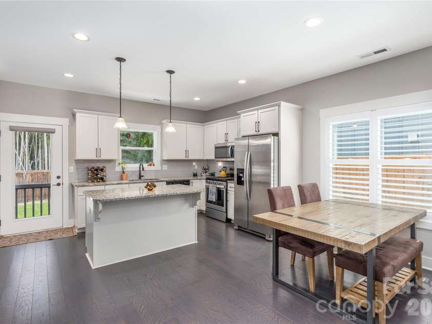 21 Crayton Park Drive, Asheville, NC 28803.  MLS# CAR4408798, YatesRealty ID 40691. 
