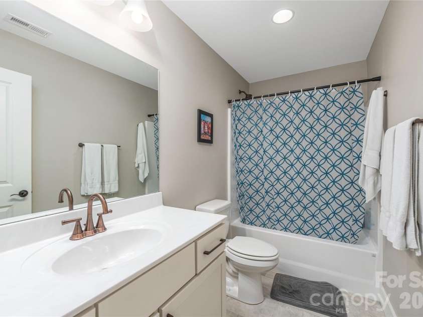 21 Crayton Park Drive, Asheville, NC 28803.  MLS# CAR4408798, YatesRealty ID 40691. 