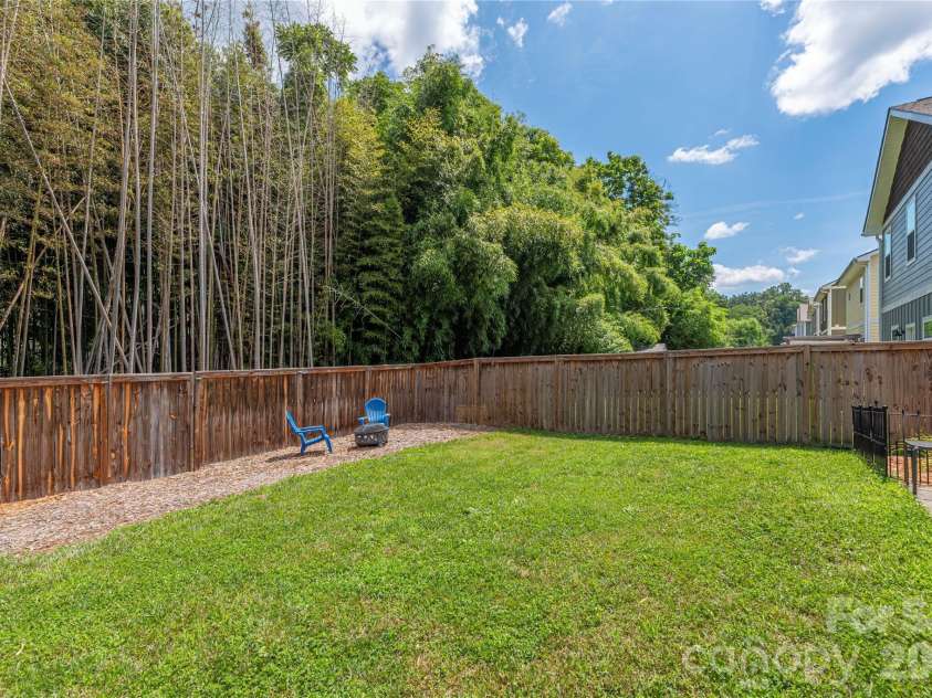 21 Crayton Park Drive, Asheville, NC 28803.  MLS# CAR4408798, YatesRealty ID 40691. 