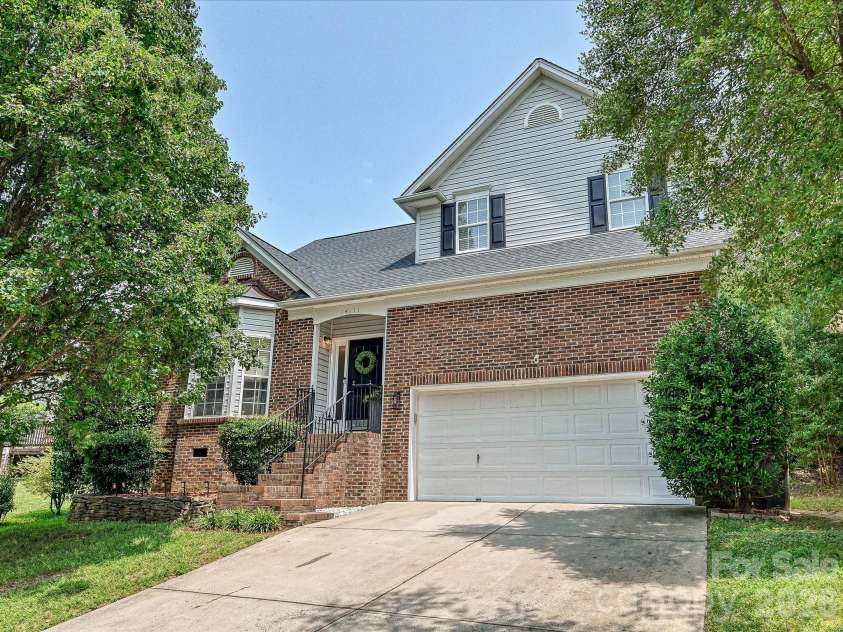 14111 Wild Elm Road, Charlotte, NC 28277.  MLS# CAR4409329, YatesRealty ID 40692. 