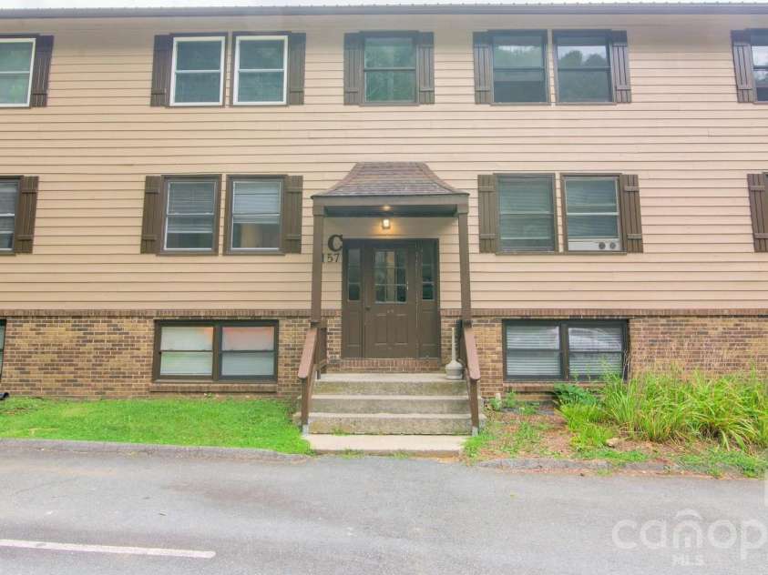 157 Stoneybrook Court, Boone, NC 28607.  MLS# CAR4410146, YatesRealty ID 40694. 