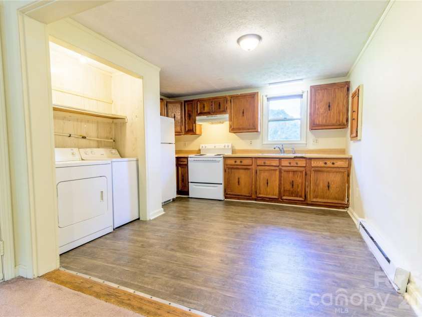 157 Stoneybrook Court, Boone, NC 28607.  MLS# CAR4410146, YatesRealty ID 40694. 