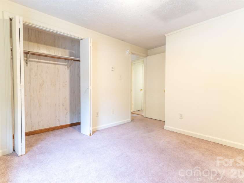 157 Stoneybrook Court, Boone, NC 28607.  MLS# CAR4410146, YatesRealty ID 40694. 