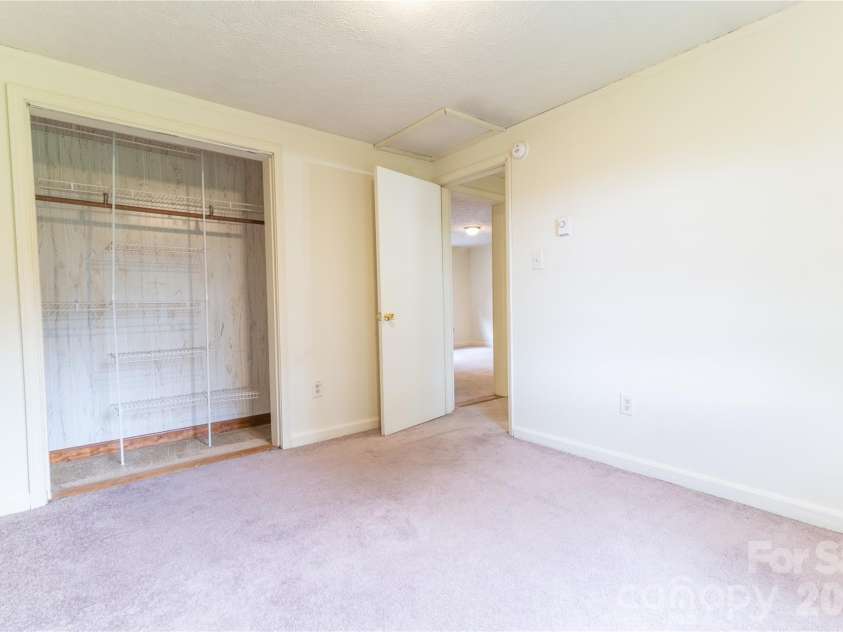 157 Stoneybrook Court, Boone, NC 28607.  MLS# CAR4410146, YatesRealty ID 40694. 
