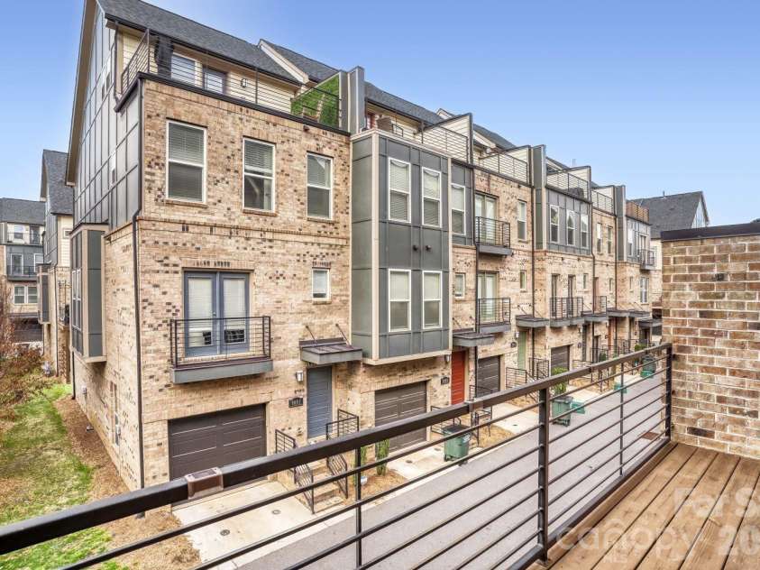 3800 Sky Haven Drive, Charlotte, NC 28209.  MLS# CAR4326961, YatesRealty ID 40696. Back patio view