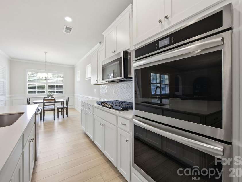 1125 Lookout Shoals Drive, Fort Mill, SC 29715.  MLS# CAR4400427, YatesRealty ID 40697. 
