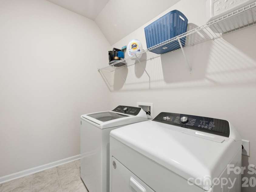 1125 Lookout Shoals Drive, Fort Mill, SC 29715.  MLS# CAR4400427, YatesRealty ID 40697. 