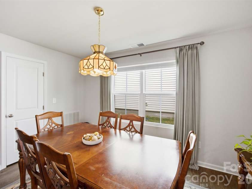 1705 Gutter Branch Drive, Charlotte, NC 28216.  MLS# CAR4404002, YatesRealty ID 40698. Dining Room