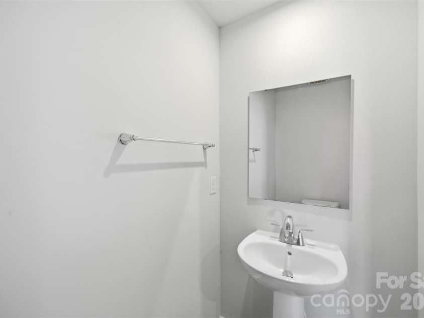 1705 Gutter Branch Drive, Charlotte, NC 28216.  MLS# CAR4404002, YatesRealty ID 40698. First Floor 1/2 Bath