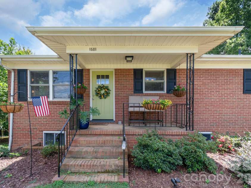 1501 Old Hickory Grove Road, Mount Holly, NC 28120.  MLS# CAR4403657, YatesRealty ID 40699. 