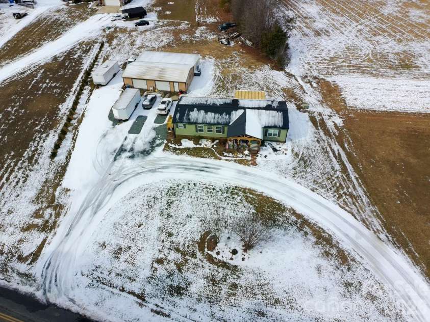 640 Perryman Road, Lexington, NC 27295.  MLS# CAR4341487, YatesRealty ID 4070. 