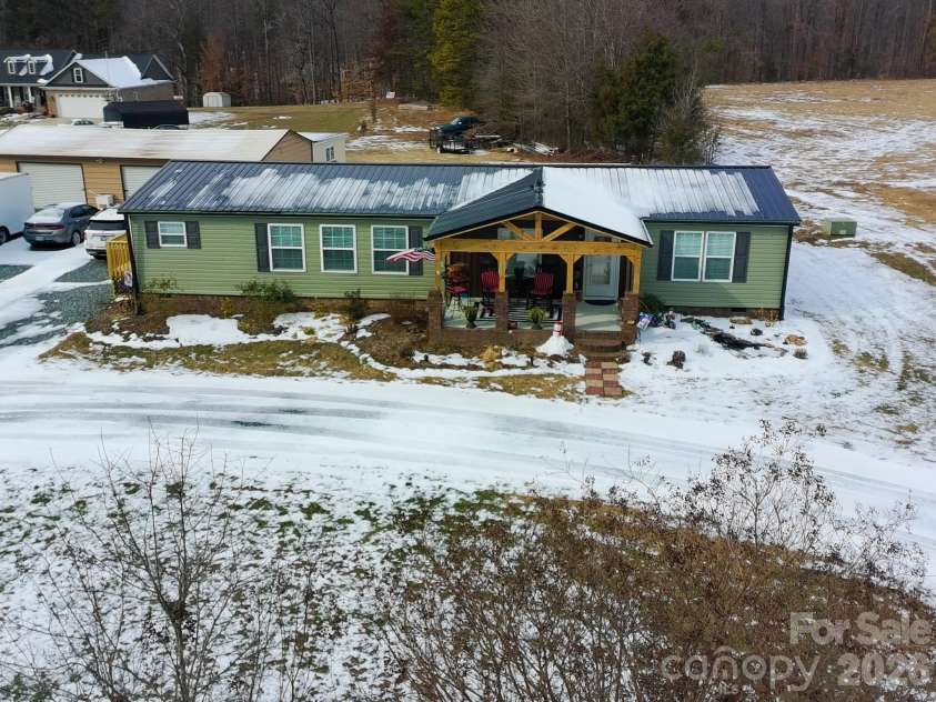 640 Perryman Road, Lexington, NC 27295.  MLS# CAR4341487, YatesRealty ID 4070. 