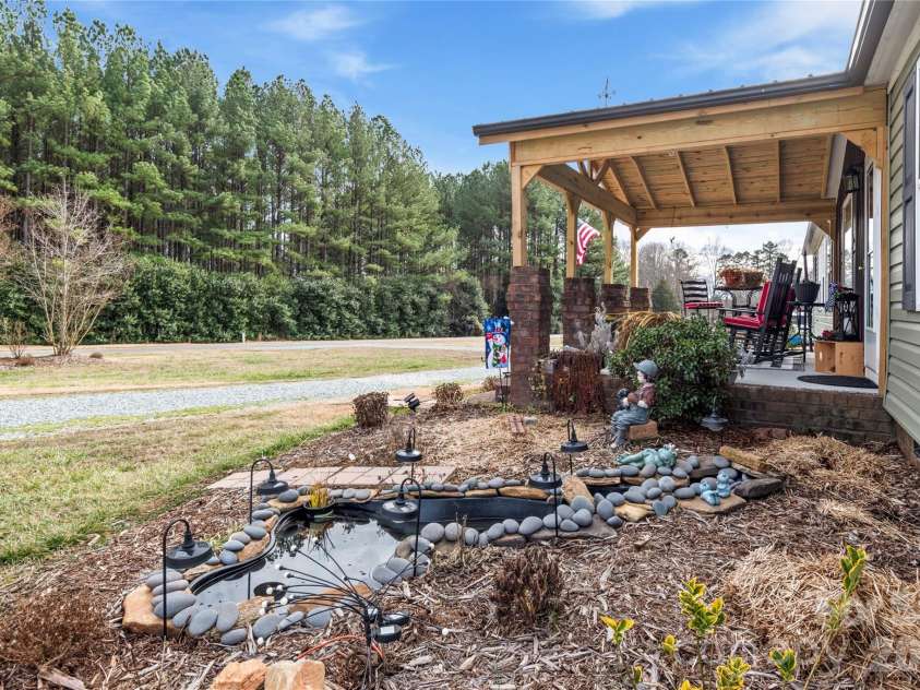 640 Perryman Road, Lexington, NC 27295.  MLS# CAR4341487, YatesRealty ID 4070. 