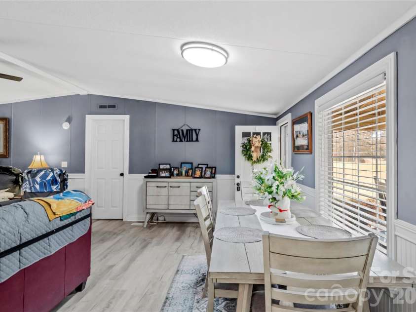 640 Perryman Road, Lexington, NC 27295.  MLS# CAR4341487, YatesRealty ID 4070. 