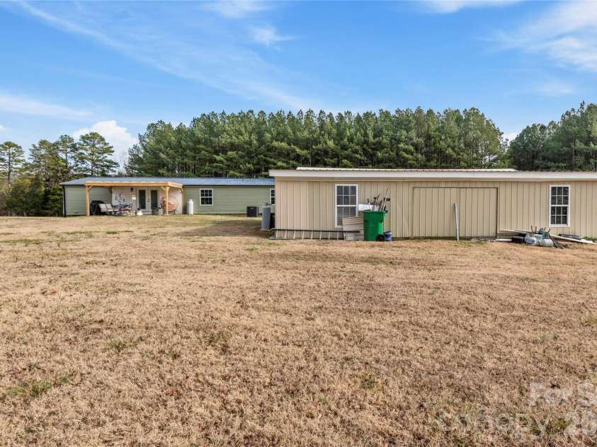 640 Perryman Road, Lexington, NC 27295.  MLS# CAR4341487, YatesRealty ID 4070. 