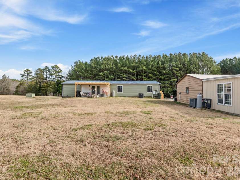 640 Perryman Road, Lexington, NC 27295.  MLS# CAR4341487, YatesRealty ID 4070. 