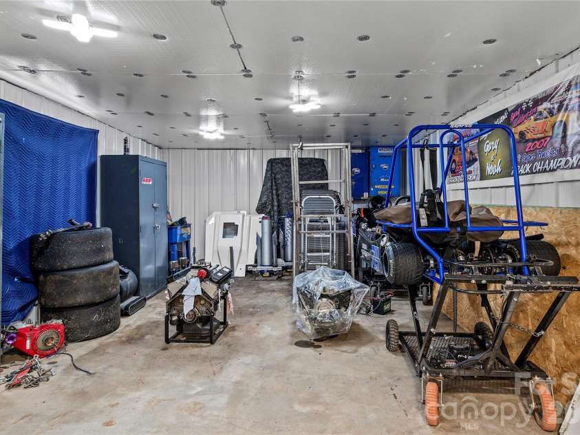 640 Perryman Road, Lexington, NC 27295.  MLS# CAR4341487, YatesRealty ID 4070. 