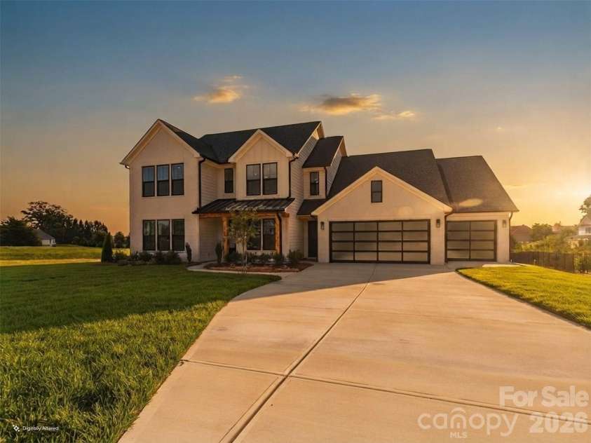 1065 Rolling Meadows Drive, Mooresville, NC 28115.  MLS# CAR4403382, YatesRealty ID 40700. 