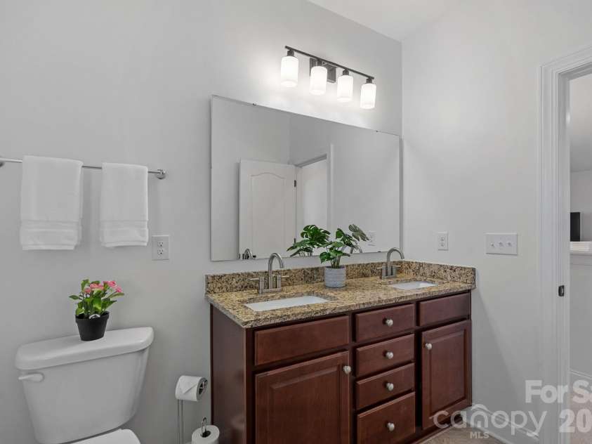 13147 Union Square Drive, Huntersville, NC 28078.  MLS# CAR4400709, YatesRealty ID 40701. Bathroom 3 with double sinks
