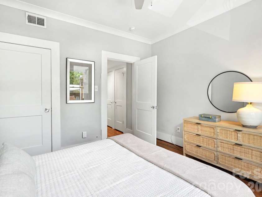 843 Ideal Way, Charlotte, NC 28203.  MLS# CAR4403367, YatesRealty ID 40702. Bedroom