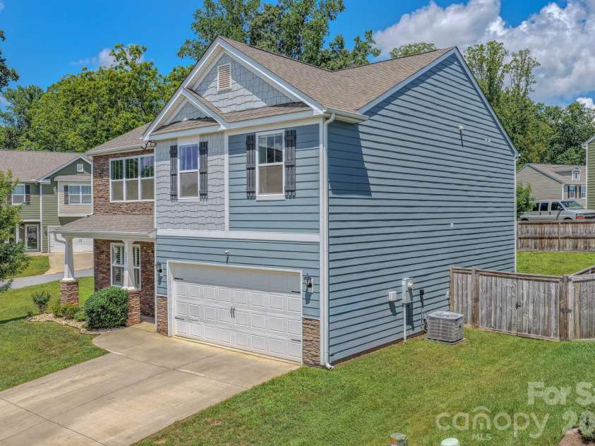 355 Tavernier Lane, Candler, NC 28715.  MLS# CAR4406463, YatesRealty ID 40703. 