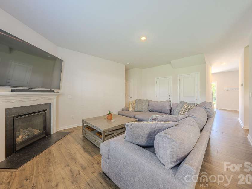 355 Tavernier Lane, Candler, NC 28715.  MLS# CAR4406463, YatesRealty ID 40703. 