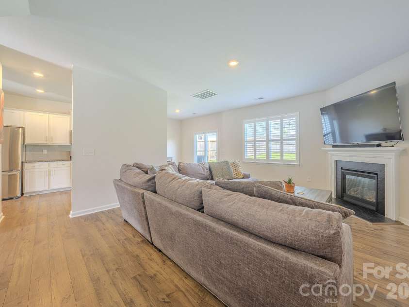 355 Tavernier Lane, Candler, NC 28715.  MLS# CAR4406463, YatesRealty ID 40703. 
