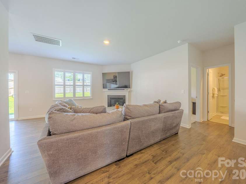 355 Tavernier Lane, Candler, NC 28715.  MLS# CAR4406463, YatesRealty ID 40703. 