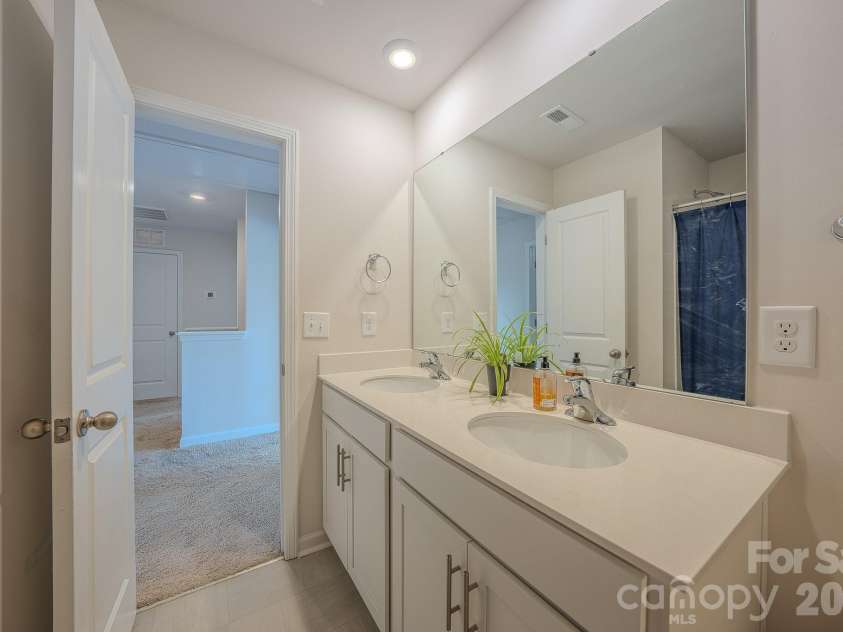 355 Tavernier Lane, Candler, NC 28715.  MLS# CAR4406463, YatesRealty ID 40703. 