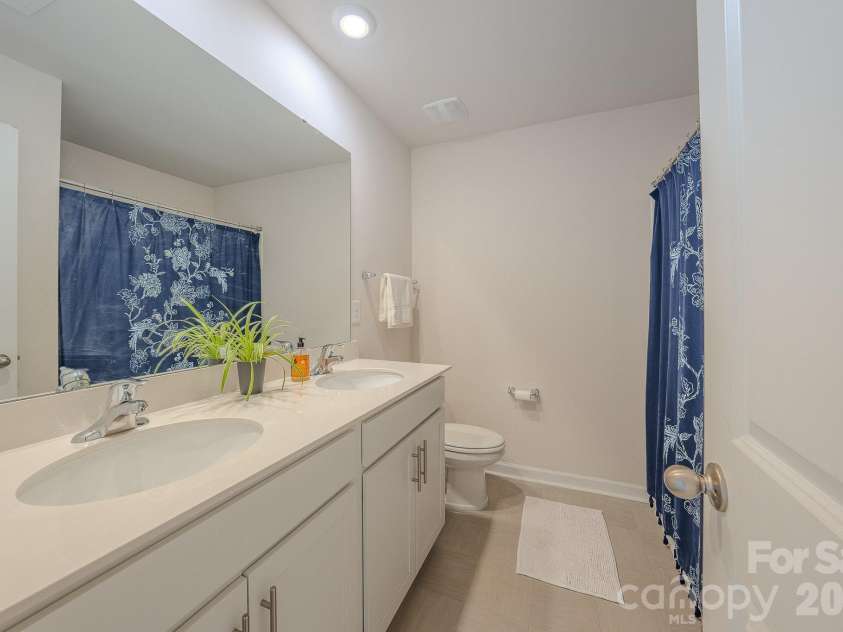355 Tavernier Lane, Candler, NC 28715.  MLS# CAR4406463, YatesRealty ID 40703. 