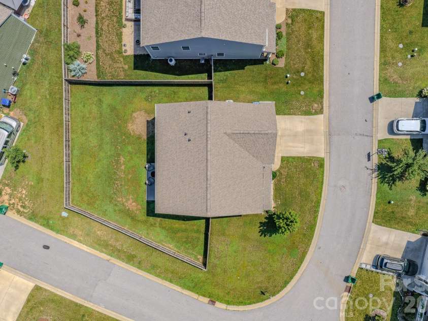 355 Tavernier Lane, Candler, NC 28715.  MLS# CAR4406463, YatesRealty ID 40703. 