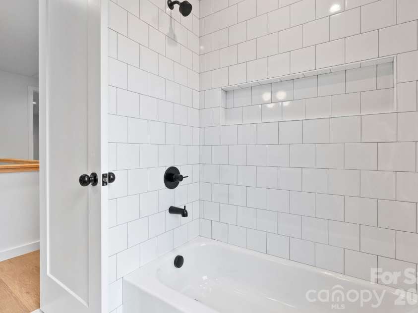 31 Grindstaff Drive, Asheville, NC 28803.  MLS# CAR4403732, YatesRealty ID 40705. 