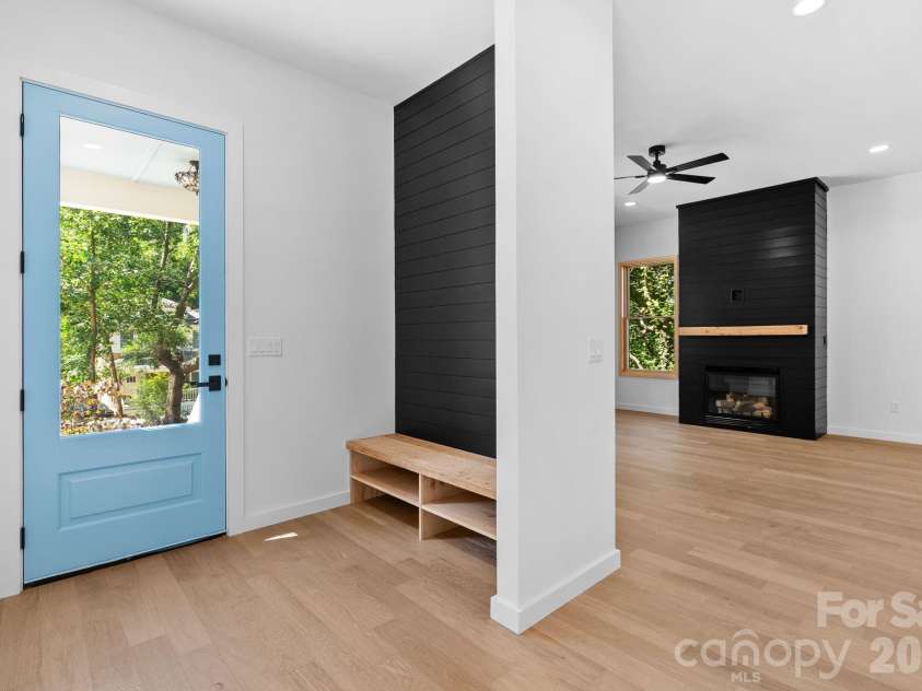 35 Grindstaff Drive, Asheville, NC 28803.  MLS# CAR4400998, YatesRealty ID 40706. 