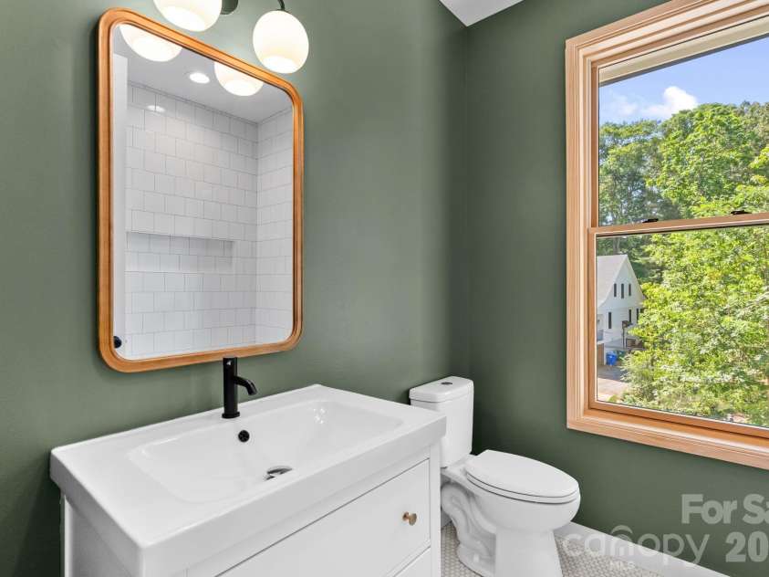 35 Grindstaff Drive, Asheville, NC 28803.  MLS# CAR4400998, YatesRealty ID 40706. 