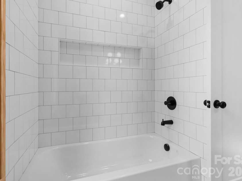 35 Grindstaff Drive, Asheville, NC 28803.  MLS# CAR4400998, YatesRealty ID 40706. 