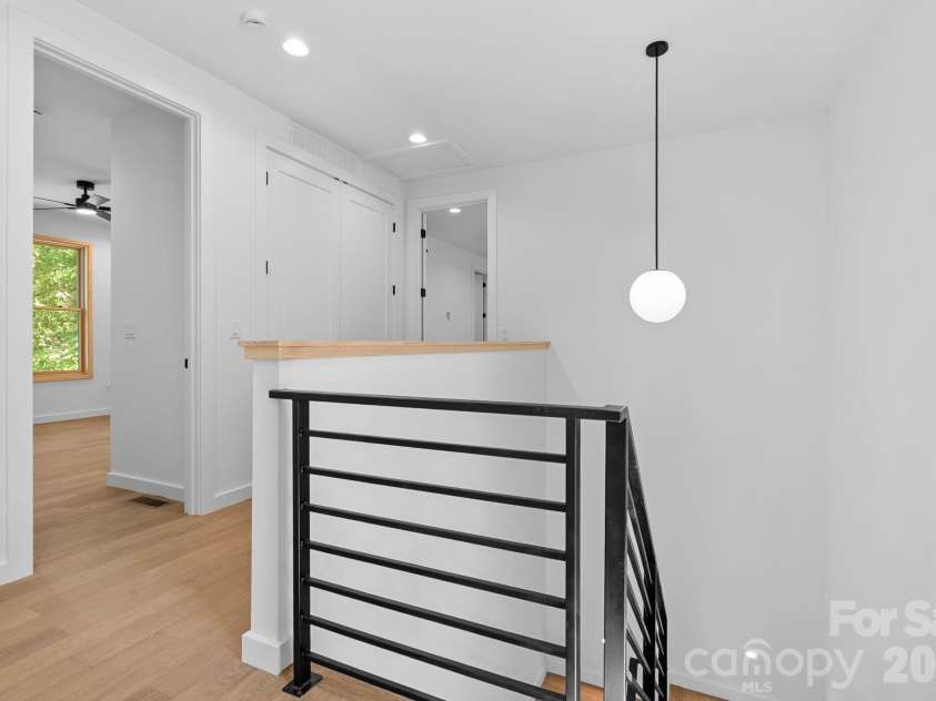 35 Grindstaff Drive, Asheville, NC 28803.  MLS# CAR4400998, YatesRealty ID 40706. 
