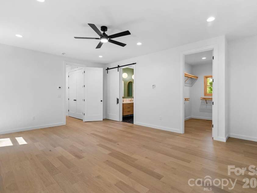 35 Grindstaff Drive, Asheville, NC 28803.  MLS# CAR4400998, YatesRealty ID 40706. 