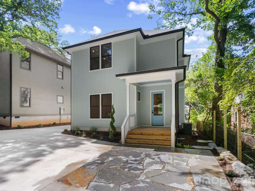 35 Grindstaff Drive, Asheville, NC 28803.  MLS# CAR4400998, YatesRealty ID 40706. 
