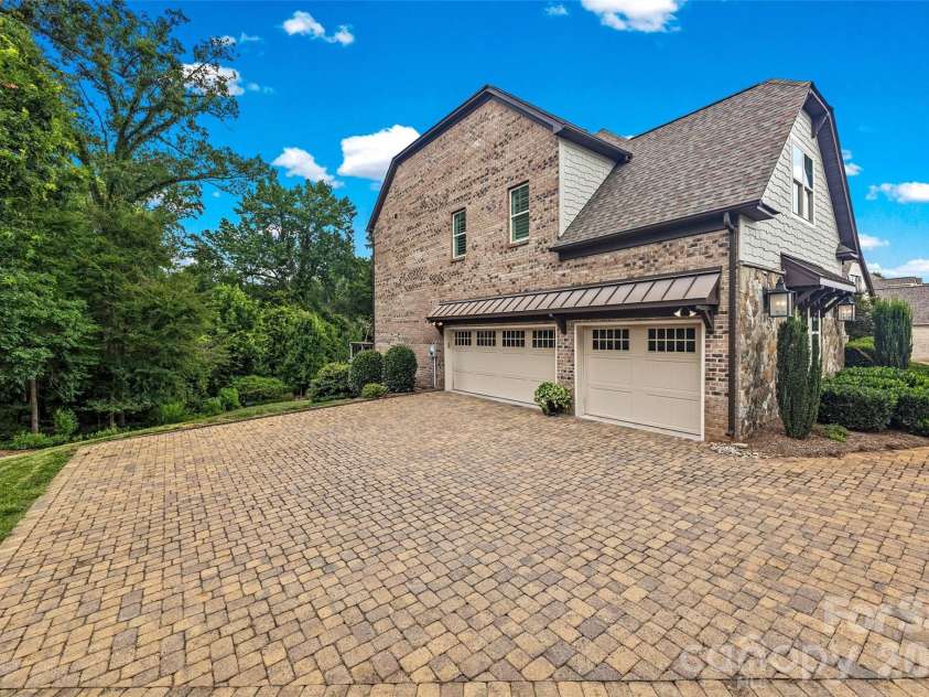 2248 Rock Creek Drive, Charlotte, NC 28226.  MLS# CAR4407767, YatesRealty ID 40707. 