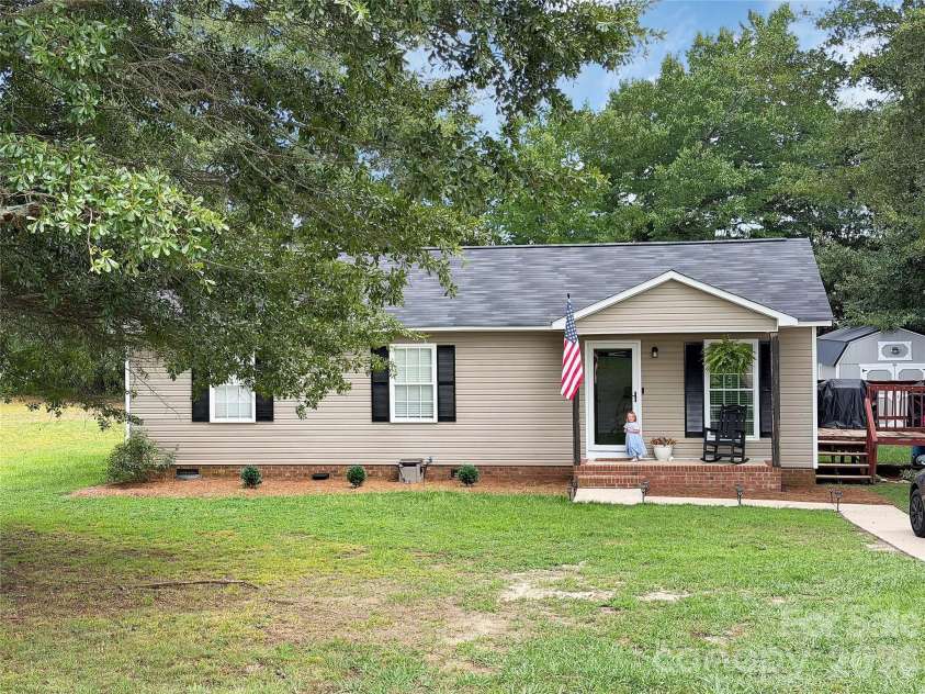 213 Darth Maul Drive, Grover, NC 28073.  MLS# CAR4408006, YatesRealty ID 40708. 