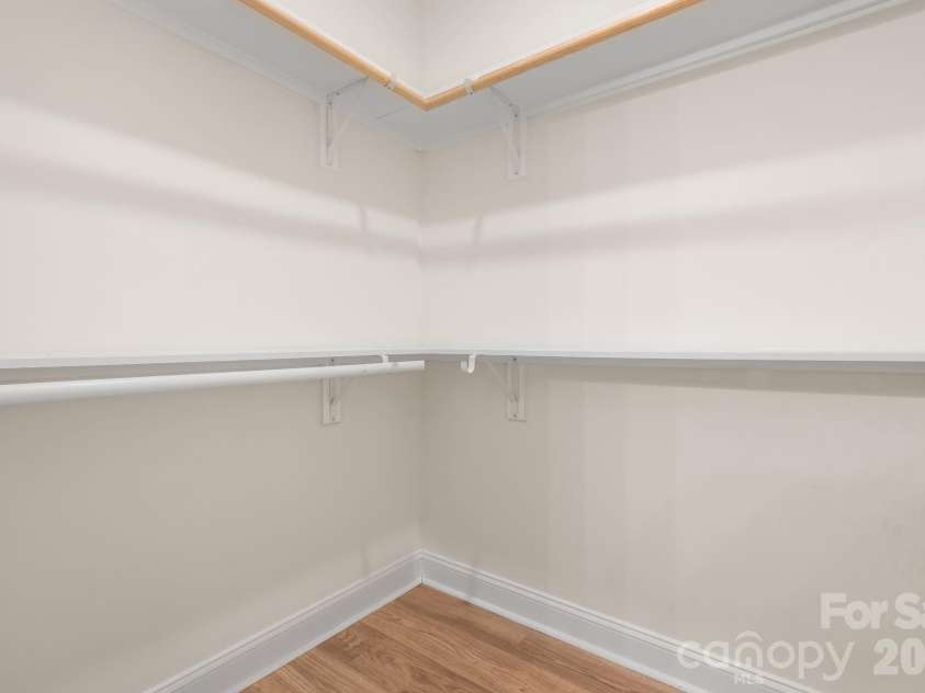3821 54th Avenue, Hickory, NC 28601.  MLS# CAR4408002, YatesRealty ID 40709. 