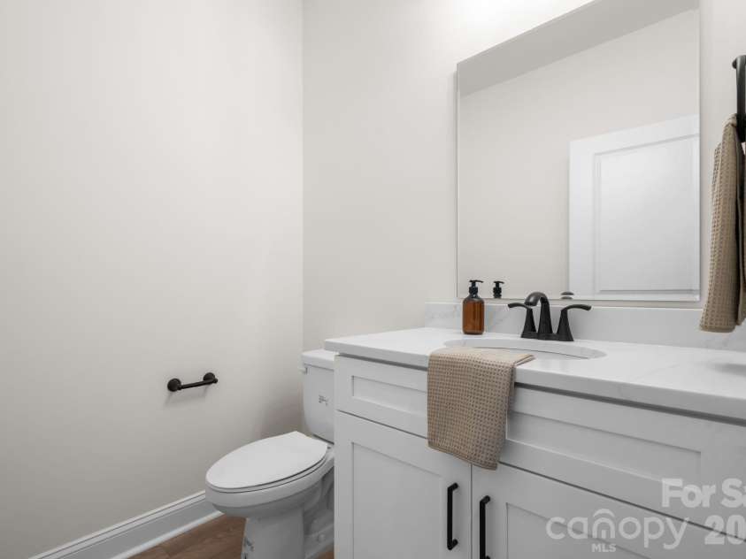 3821 54th Avenue, Hickory, NC 28601.  MLS# CAR4408002, YatesRealty ID 40709. 