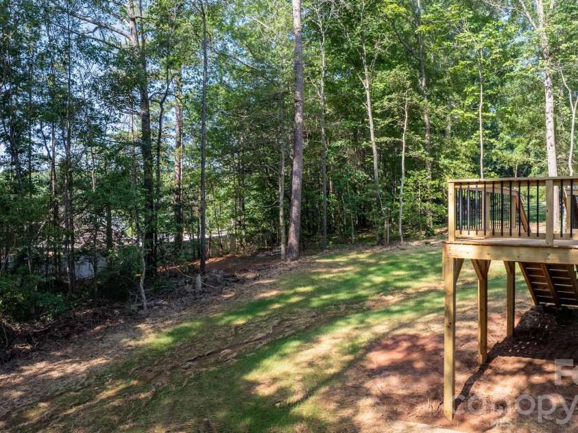 3821 54th Avenue, Hickory, NC 28601.  MLS# CAR4408002, YatesRealty ID 40709. 